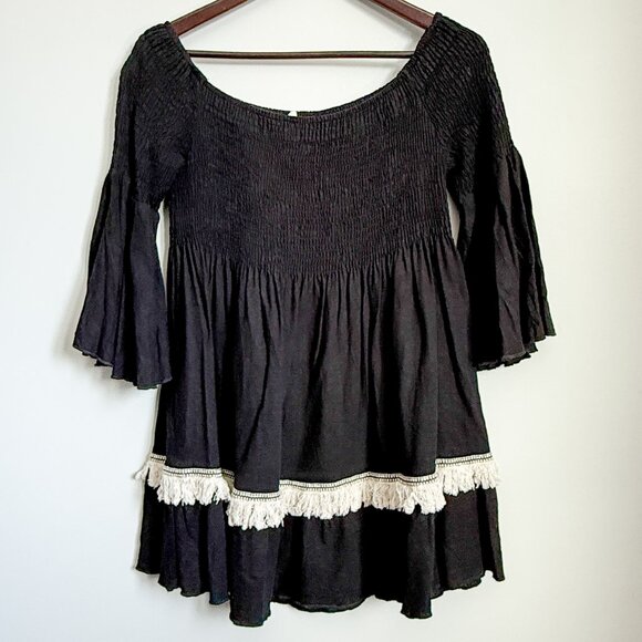 LOST IN LUNAR - Linen Blend Women's Off Shoulder Smocked Top - Black - Large - Picture 1 of 5